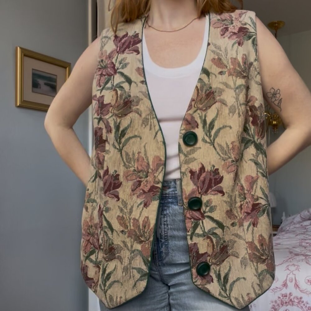 Vintage Plus Size Floral Vest - Picture 2 of 8